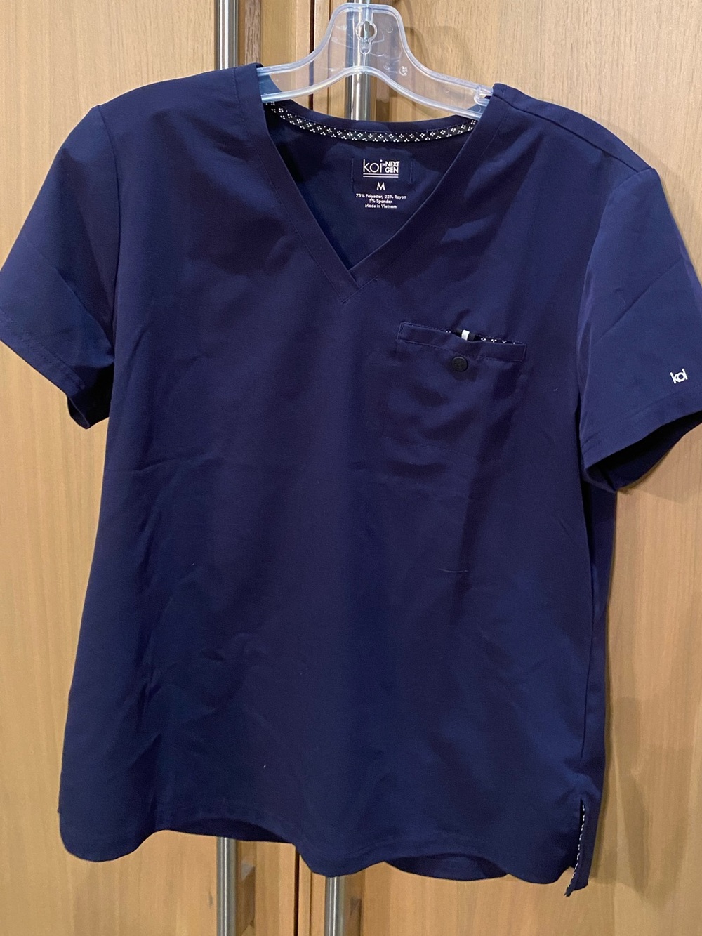 koi Lite Scrubs Navy Sz medium